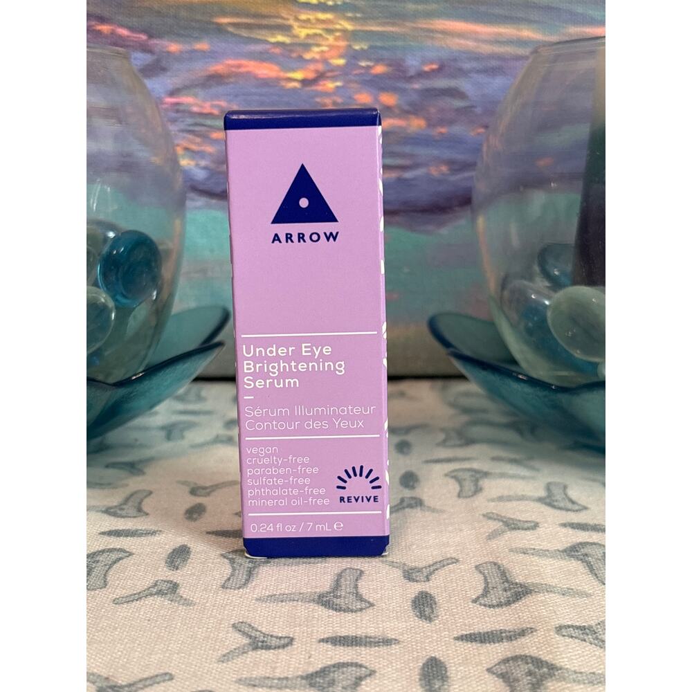 Arrow Under Eye Brightening Serum in Shade Light